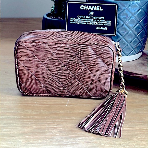 Chanel lizard bag with box, dust cloth, and card - Picture 5 of 15